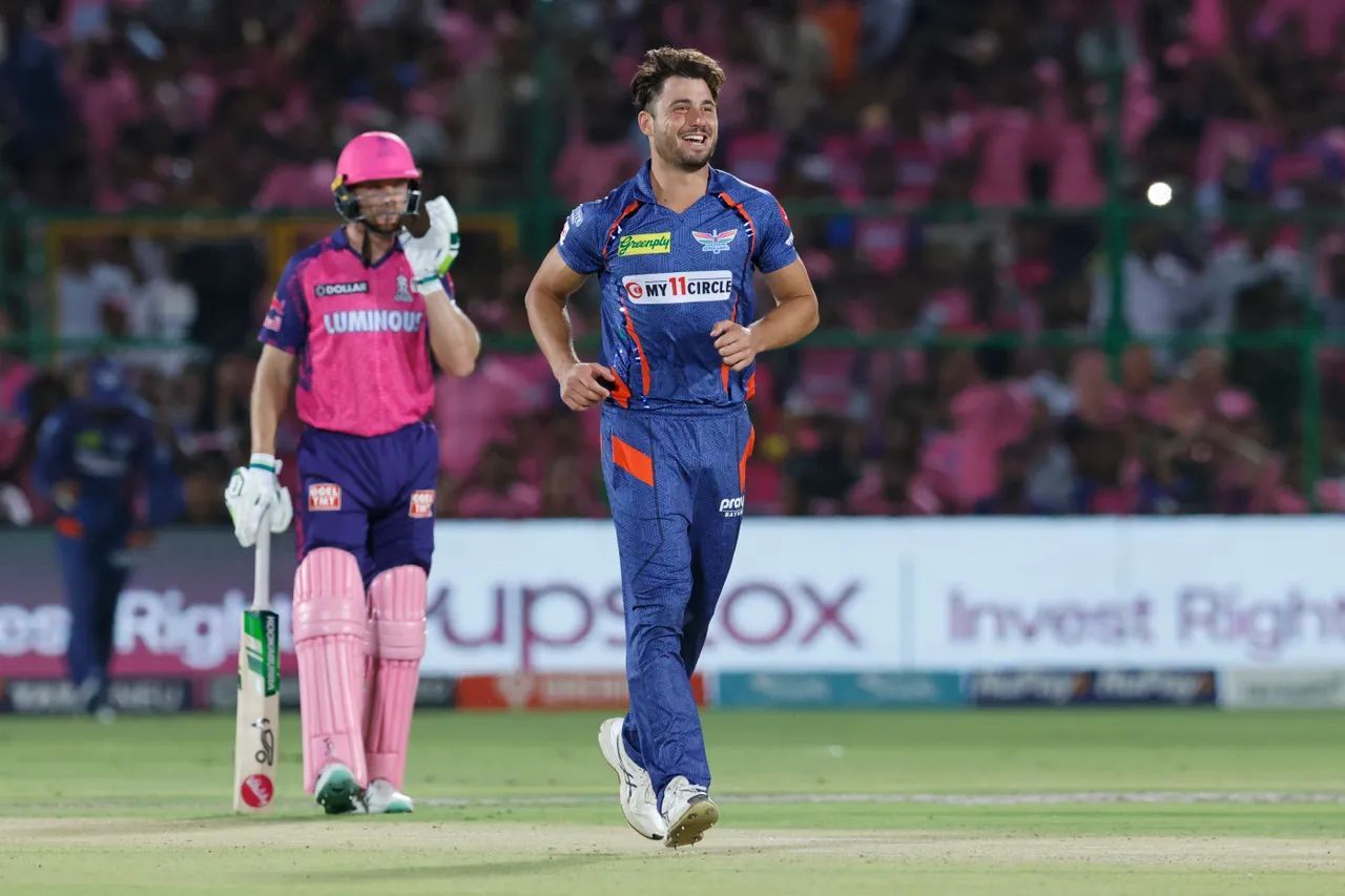 मार्कस स्टोइनिस ने बेहतरीन गेंदबाजी की (Photo Credit - IPLT20)