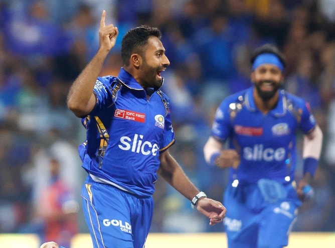 [Watch] Shreyas Gopal takes a smart catch off his own bowling in PBKS vs MI IPL 2024 match