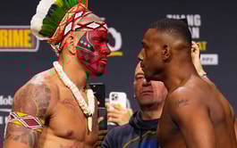 Jamahal Hill reacts as Alex Pereira fan who was cancer-stricken overcomes the deadly disease