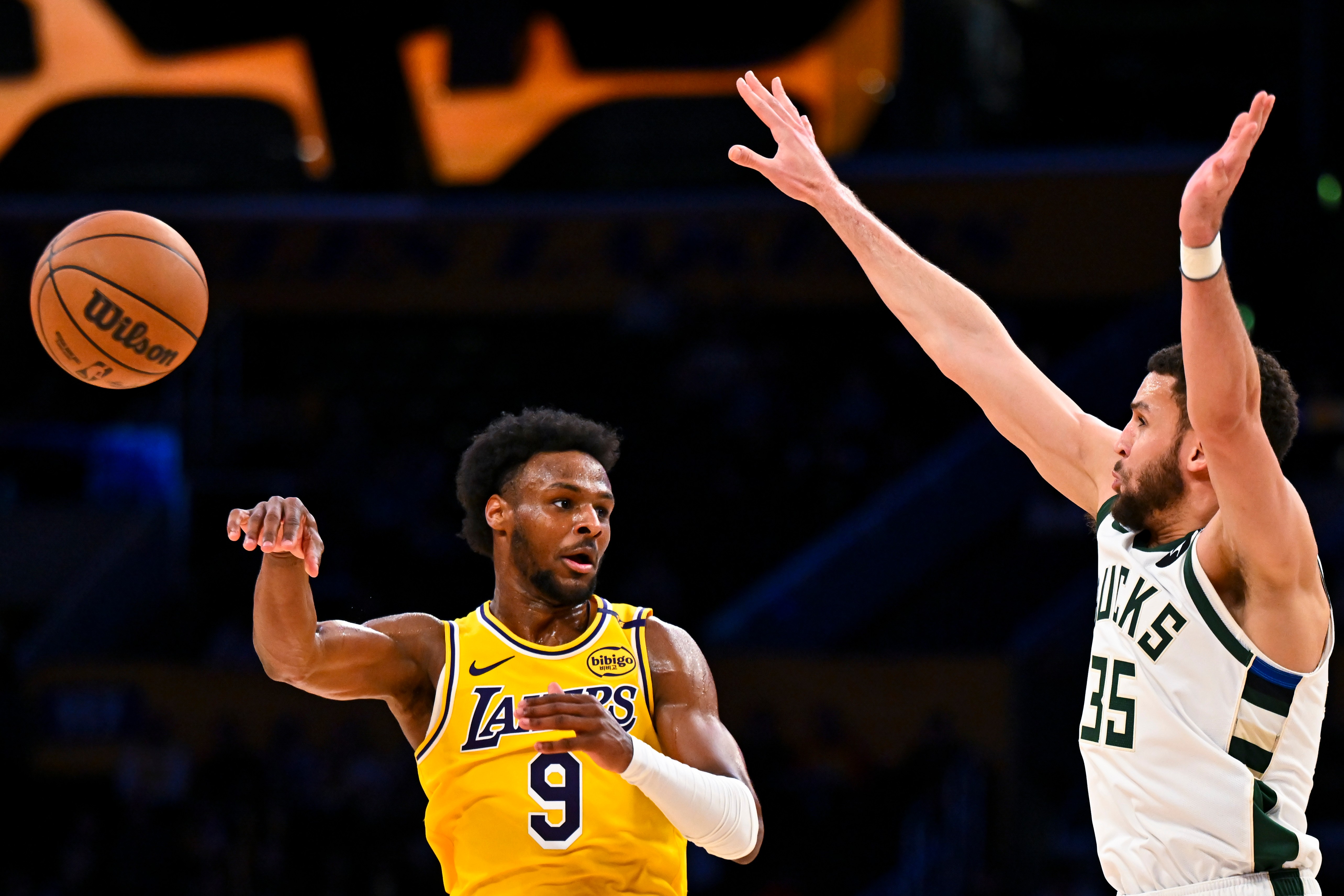 NBA: Milwaukee Bucks at Los Angeles Lakers - Source: Imagn