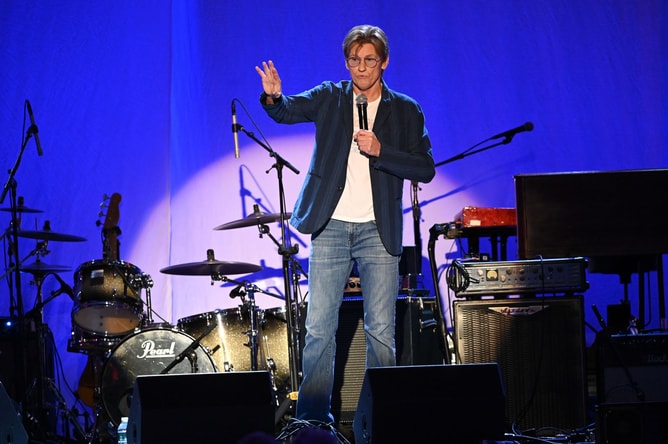 "Not the same in basketball when we play in Olympics" - Stand-up comic Denis Leary offers bold 4 Nations take