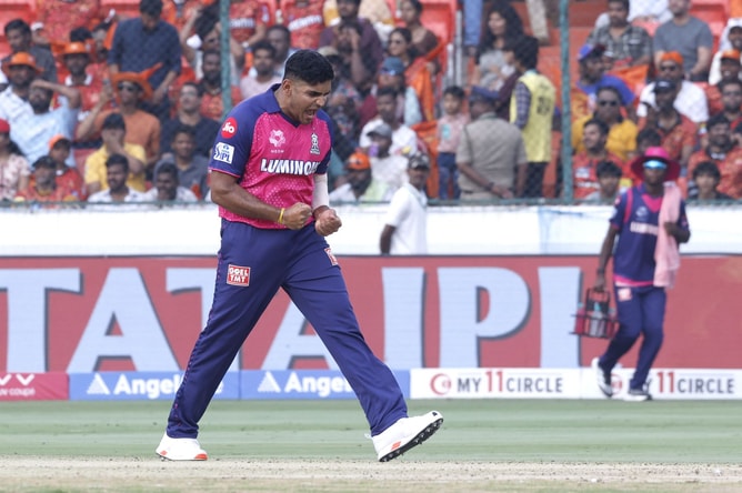 Tushar Deshpande roars in delight after ending Travis Head's carnage in SRH vs RR IPL 2025 match [Watch]