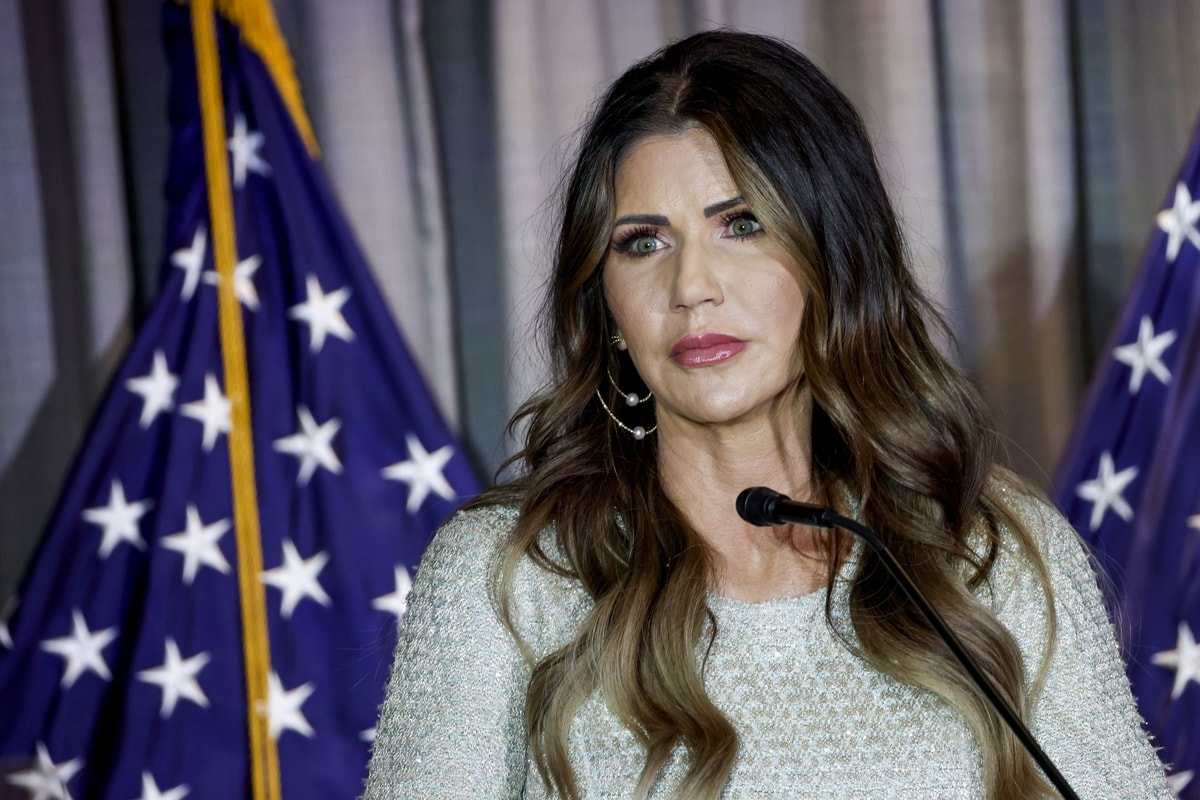 Which restaurant was Kristi Noem in? Homeland Security Secretary's purse with $3000 cash stolen at Washington DC restaurant