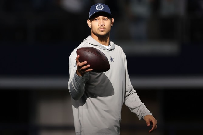 Insider hints at Kyle Shanahan being forced by 49ers to draft Trey Lance over Mac Jones in 2021