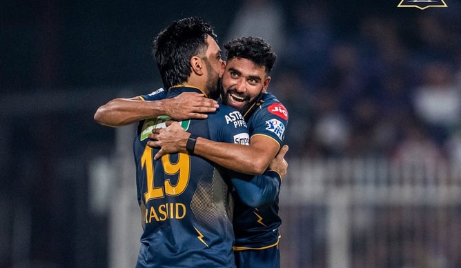 Mohammed Siraj and Rashid Khan celebrate prematurely only to be stunned by DRS in KKR vs GT IPL 2025 match [Watch]