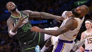Is LeBron James playing tonight against Timberwolves? Latest on 4x NBA champion's status (Apr. 22)