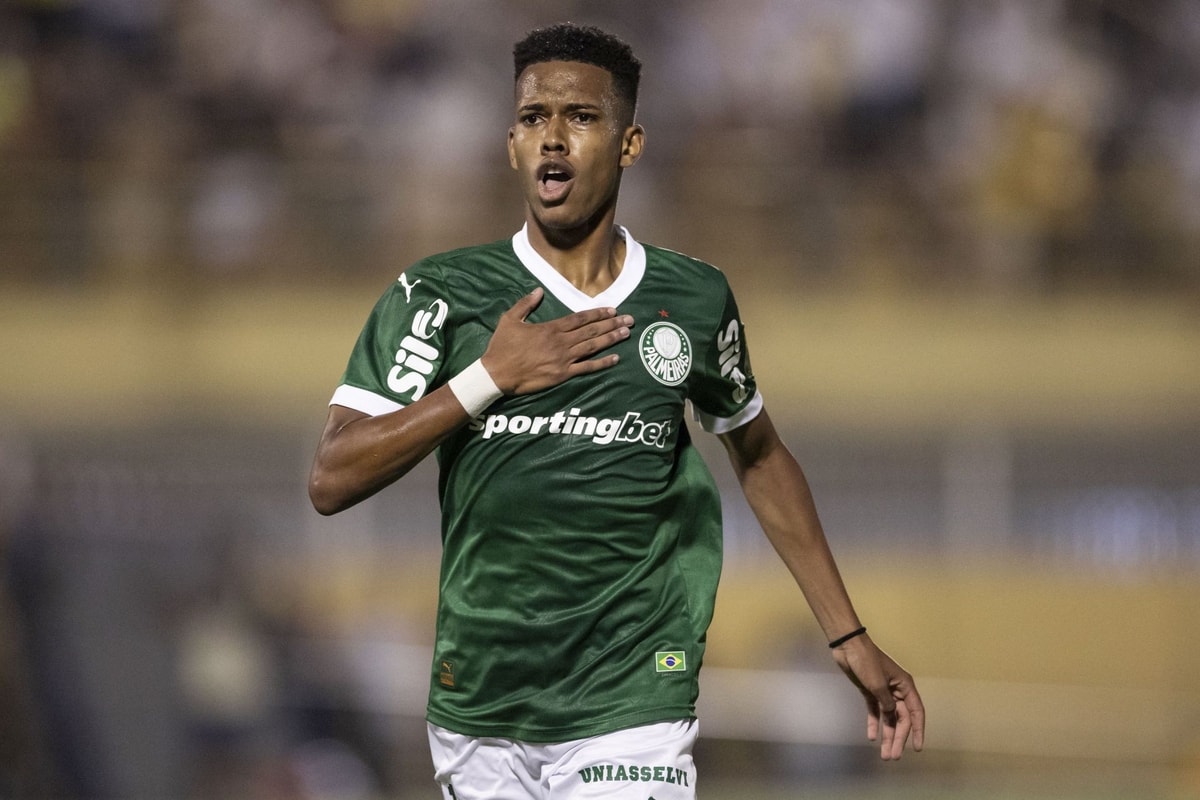 Estevao's agent shared how Chelsea beat Barcelona to the Brazilian wonderkid despite offers from PSG and Bayern Munich