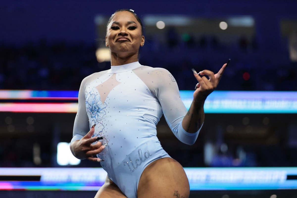Jordan Chiles' mother drops 2-word reaction as gymnast posts best all-around score of 2025 NCAA Championships in finals